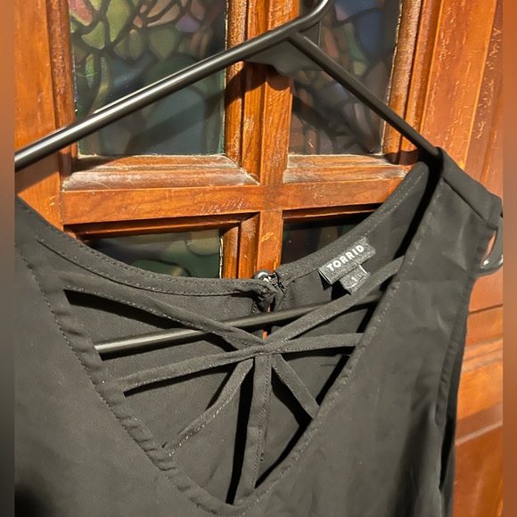 Torrid long black tank with criss cross neck design - Picture 2 of 4
